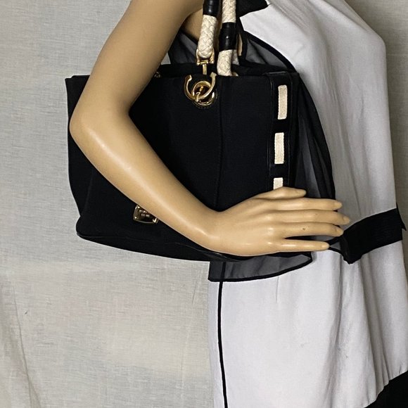 Michael Kors M Size Black Interwoven Shoulder Bag - Picture 7 of 10